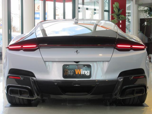 １２チリンドリ ベースグレード　ＯＰ１８２０　フロントＰＰＦ　パノラミックルーフ　カーボンエクステリア＆インテリアパーツ　カーボンレーシングシート　ＬＥＤカーボンステアリング　デジタルリアビューミラー　デュアルカラーレザートリム（26枚目）