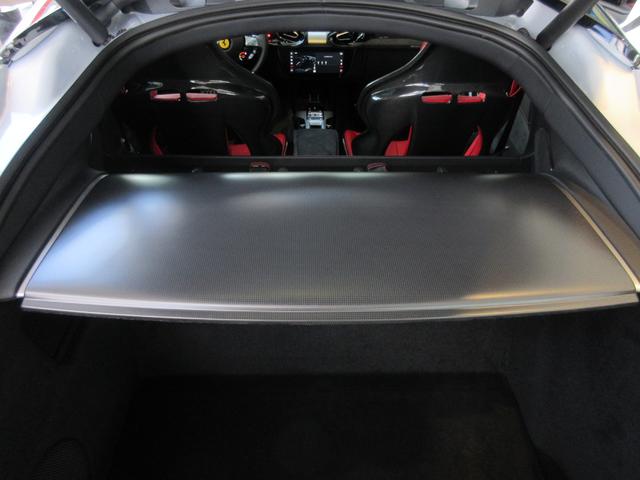 １２チリンドリ ベースグレード　ＯＰ１８２０　フロントＰＰＦ　パノラミックルーフ　カーボンエクステリア＆インテリアパーツ　カーボンレーシングシート　ＬＥＤカーボンステアリング　デジタルリアビューミラー　デュアルカラーレザートリム（29枚目）