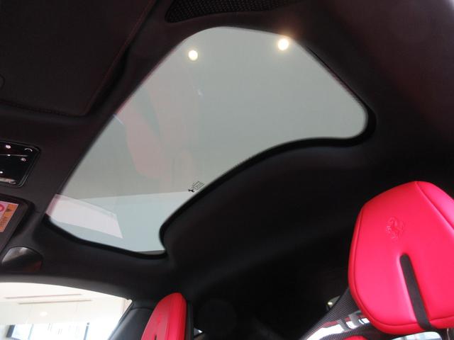 １２チリンドリ ベースグレード　ＯＰ１８２０　フロントＰＰＦ　パノラミックルーフ　カーボンエクステリア＆インテリアパーツ　カーボンレーシングシート　ＬＥＤカーボンステアリング　デジタルリアビューミラー　デュアルカラーレザートリム（37枚目）