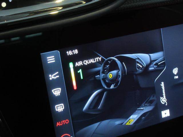 １２チリンドリ ベースグレード　ＯＰ１８２０　フロントＰＰＦ　パノラミックルーフ　カーボンエクステリア＆インテリアパーツ　カーボンレーシングシート　ＬＥＤカーボンステアリング　デジタルリアビューミラー　デュアルカラーレザートリム（62枚目）