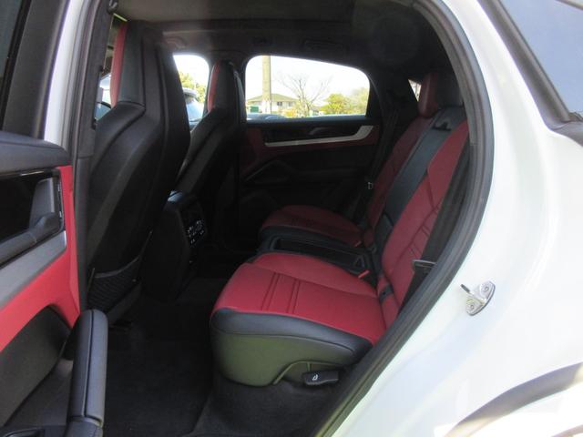 �I�v�V�����F���A�V�[�g�p�T�C�h�G�A�o�b�O