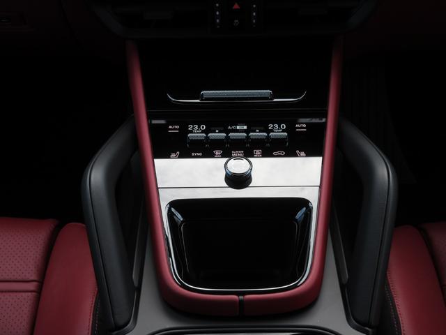 �n���h���t���Z���^�[�R���\�[��