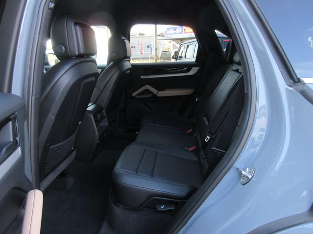 ���A�R���t�H�[�g�x���`�V�[�g�i�Q�{�P�j