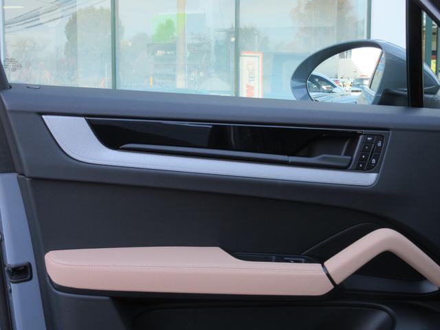 �c�����������C���e���A�p�b�P�[�W�i�V���o�[�V�F�[�h�h���j�@�A�N�Z���g�p�b�P�[�W�i�u���b�N�j