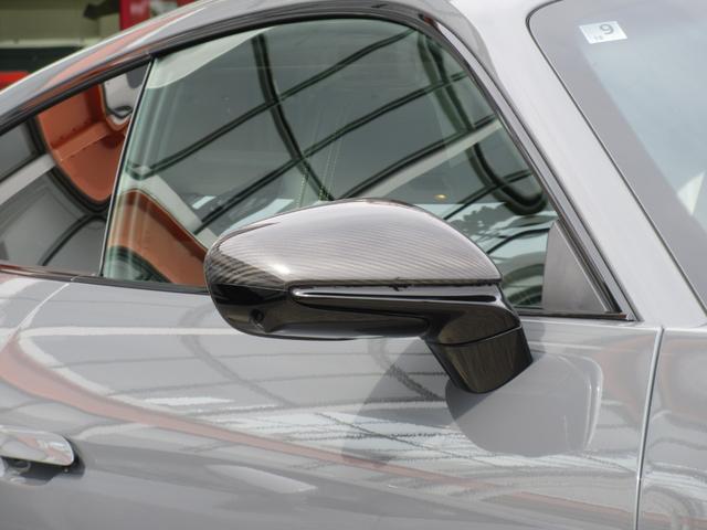 �I�v�V�����F�G�N�X�e���A�~���[�㕔�g�����i�J�[�{���j�A�����g�����y�у~���[�x�[�X�i�n�C�O���X�u���b�N�h���j