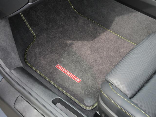 �I�v�V�����F�J�X�^���t���A�}�b�g�i�J�[�y�b�g�G�b�W�F�u���b�N�^�f�R���e�B�u�X�e�b�`�F���[�V���O�C�G���[�^���^���C�����C�̃��~�l�[�V�����F���b�h�j