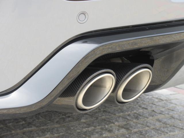 �r�u�J�[�{���t�@�C�o�[�G�N�X�e���A�p�b�N�i�O���X�c�C���J�[�{���j�^��̌^�N���b�h�e�[���p�C�v