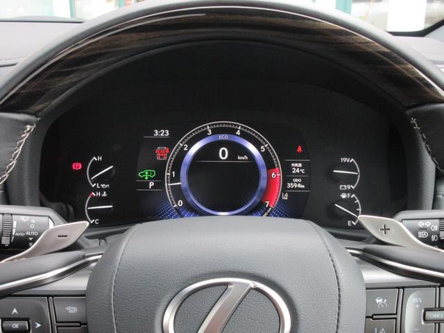 ＬＸ６００　マークレビンソン　ムーンルーフ　ルーフレール　クールボックス　三眼ＬＥＤヘッドライト　デジタルインナーミラー　セミアニリン本革シート　シートヒーター＆ベンチレーション　パノラミックビューモニター（画像42）