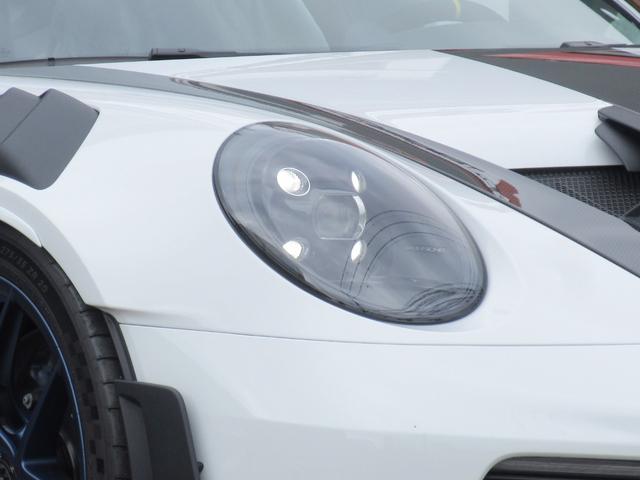 ９１１ＧＴ３ＲＳ　ＯＰ８５９　ヴァイザッハＰＫＧ　２０／２１インチＧＴ３ＲＳ軽量鍛造マグネシウムホイール（インディゴブルー塗装）　ＰＣＣＢ（ハイグロスブラック）　フロントアクスルリフト　クラブスポーツＰＫＧ（画像7）