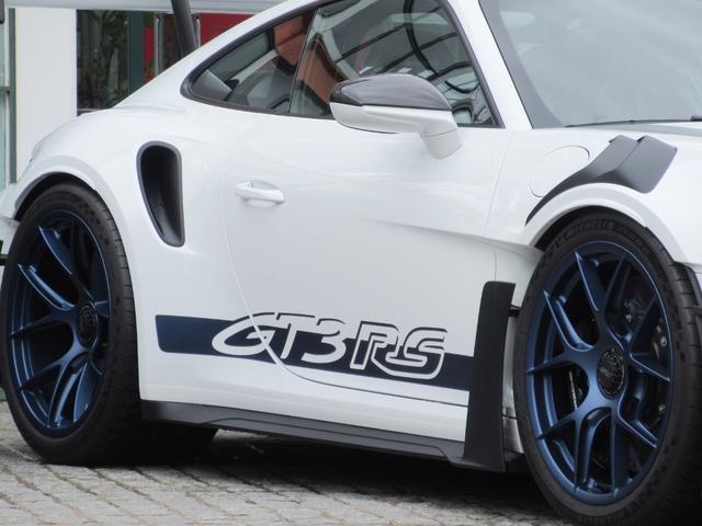 ９１１ＧＴ３ＲＳ　ＯＰ８５９　ヴァイザッハＰＫＧ　２０／２１インチＧＴ３ＲＳ軽量鍛造マグネシウムホイール（インディゴブルー塗装）　ＰＣＣＢ（ハイグロスブラック）　フロントアクスルリフト　クラブスポーツＰＫＧ（画像9）