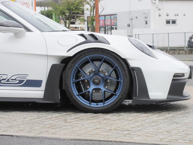 ９１１ＧＴ３ＲＳ　ＯＰ８５９　ヴァイザッハＰＫＧ　２０／２１インチＧＴ３ＲＳ軽量鍛造マグネシウムホイール（インディゴブルー塗装）　ＰＣＣＢ（ハイグロスブラック）　フロントアクスルリフト　クラブスポーツＰＫＧ（画像11）