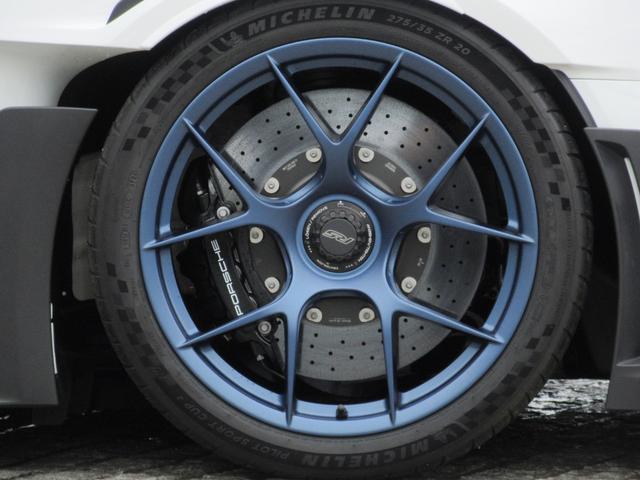 ９１１ＧＴ３ＲＳ　ＯＰ８５９　ヴァイザッハＰＫＧ　２０／２１インチＧＴ３ＲＳ軽量鍛造マグネシウムホイール（インディゴブルー塗装）　ＰＣＣＢ（ハイグロスブラック）　フロントアクスルリフト　クラブスポーツＰＫＧ（画像13）
