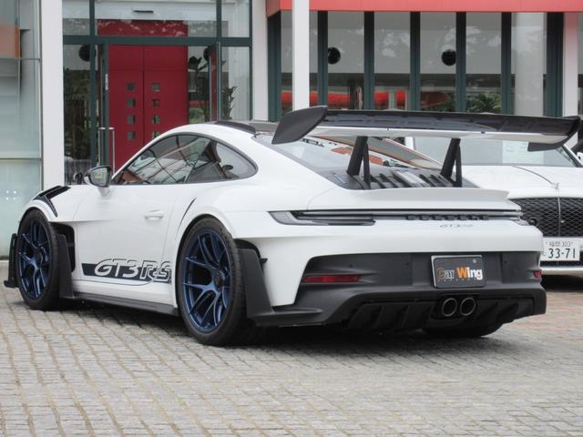 ９１１ＧＴ３ＲＳ　ＯＰ８５９　ヴァイザッハＰＫＧ　２０／２１インチＧＴ３ＲＳ軽量鍛造マグネシウムホイール（インディゴブルー塗装）　ＰＣＣＢ（ハイグロスブラック）　フロントアクスルリフト　クラブスポーツＰＫＧ（画像24）