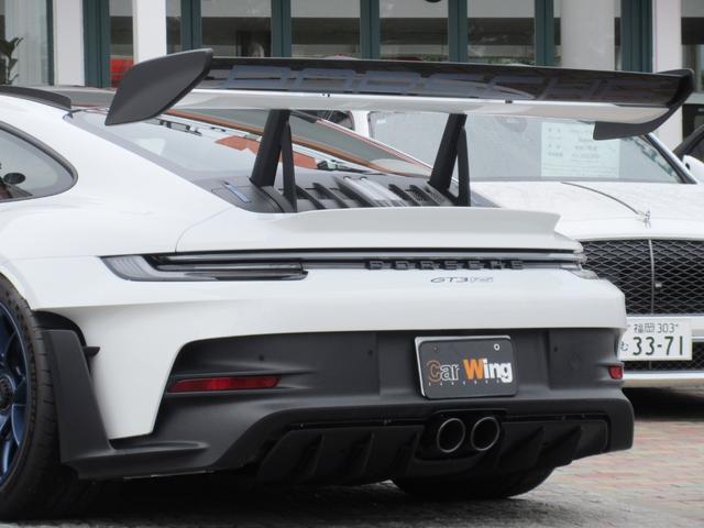 ９１１ＧＴ３ＲＳ　ＯＰ８５９　ヴァイザッハＰＫＧ　２０／２１インチＧＴ３ＲＳ軽量鍛造マグネシウムホイール（インディゴブルー塗装）　ＰＣＣＢ（ハイグロスブラック）　フロントアクスルリフト　クラブスポーツＰＫＧ（画像26）
