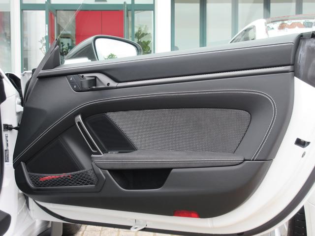 ９１１ＧＴ３ＲＳ　ＯＰ８５９　ヴァイザッハＰＫＧ　２０／２１インチＧＴ３ＲＳ軽量鍛造マグネシウムホイール（インディゴブルー塗装）　ＰＣＣＢ（ハイグロスブラック）　フロントアクスルリフト　クラブスポーツＰＫＧ（画像40）
