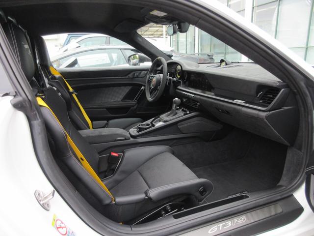 ９１１ＧＴ３ＲＳ　ＯＰ８５９　ヴァイザッハＰＫＧ　２０／２１インチＧＴ３ＲＳ軽量鍛造マグネシウムホイール（インディゴブルー塗装）　ＰＣＣＢ（ハイグロスブラック）　フロントアクスルリフト　クラブスポーツＰＫＧ（画像45）