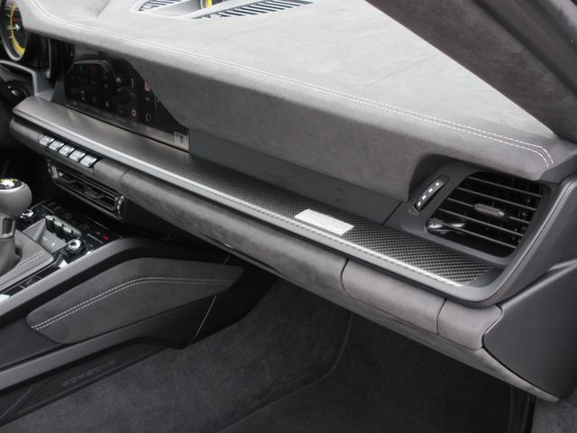 ９１１ＧＴ３ＲＳ　ＯＰ８５９　ヴァイザッハＰＫＧ　２０／２１インチＧＴ３ＲＳ軽量鍛造マグネシウムホイール（インディゴブルー塗装）　ＰＣＣＢ（ハイグロスブラック）　フロントアクスルリフト　クラブスポーツＰＫＧ（画像46）