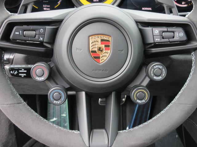 ９１１ＧＴ３ＲＳ　ＯＰ８５９　ヴァイザッハＰＫＧ　２０／２１インチＧＴ３ＲＳ軽量鍛造マグネシウムホイール（インディゴブルー塗装）　ＰＣＣＢ（ハイグロスブラック）　フロントアクスルリフト　クラブスポーツＰＫＧ（画像54）