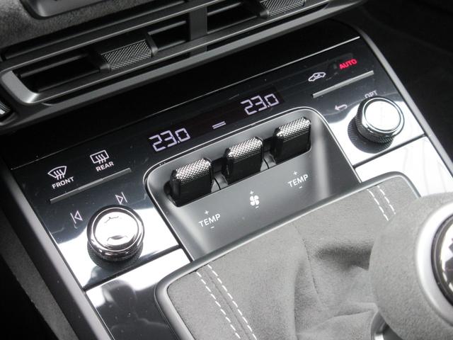 ９１１ＧＴ３ＲＳ　ＯＰ８５９　ヴァイザッハＰＫＧ　２０／２１インチＧＴ３ＲＳ軽量鍛造マグネシウムホイール（インディゴブルー塗装）　ＰＣＣＢ（ハイグロスブラック）　フロントアクスルリフト　クラブスポーツＰＫＧ（画像61）