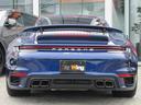 ９１１ターボＳ　スポーツクロノＰ　フロントリフター　２０／２１インチＡＷ　　ＰＣＣＢ　プライバシーガラス　レザーインテリア　シートヒーター＆ベンチレーション　ナイトビューアシスト　レーンチェンジアシスト（21枚目）