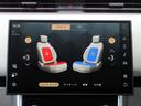 オプション:24ウェイ電動フロントシート(ヒーター&クーラー、マッサージ機能付)&リアシート(ヒーター&ベンチレーション、電動リクライニング機能付)