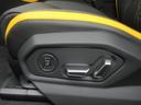 オプション：シートベンチレーション＆マッサージ機能付きフルパワーシート