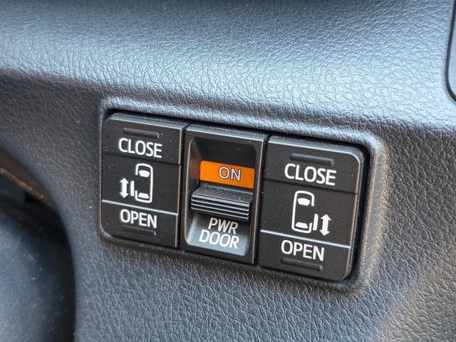 シエンタ ハイブリッドＧ　純正ナビ　バックカメラ　横滑り防止装置　両側パワースライドドア　シートヒーター　ウォークスルー　純正フロアマット　サイドバイザー　ＥＴＣ　Ｂｌｕｅｔｏｏｔｈ再生　スマートキー　オートエアコン　フルセグ（13枚目）