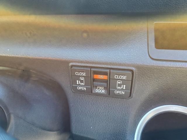 シエンタ ハイブリッドＧ　純正ナビ　バックカメラ　横滑り防止装置　両側パワースライドドア　シートヒーター　ウォークスルー　純正フロアマット　サイドバイザー　ＥＴＣ　Ｂｌｕｅｔｏｏｔｈ再生　スマートキー　オートエアコン　フルセグ（22枚目）