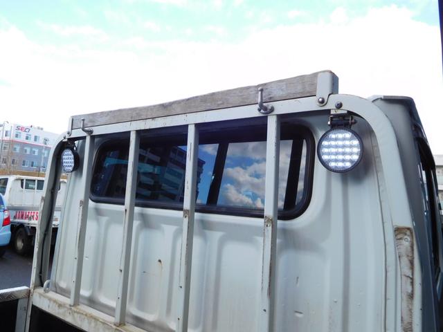 キャンター Ｗキャブロング全低床　Ｗキャブ　カスタムメッキ　メッキ新品バンパーフロントメッキフェンター　後期　新品笠木　６速デュオニック　キーレス　デッキ鉄板張り　オーバーヘッドシェルフ　リヤヒーター　左電動格納ミラー　荷台作業灯（10枚目）