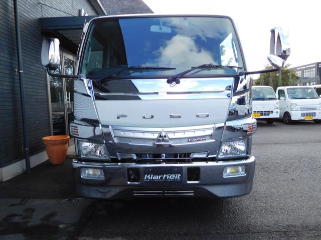 キャンター Ｗキャブ全低床　Ｗキャブ　カスタムメッキ　メッキ新品バンパー　フロントメッキフェンター　後期　新品笠木　６速デュオニック　キーレス　積載量２０００Ｋｇ　オーバーヘッドシェルフ　リヤヒーター　左電動格納ミラー　ＥＴＣ（2枚目）