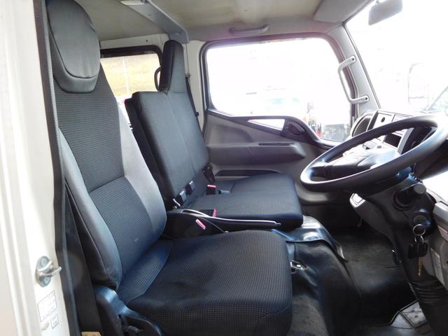 キャンター Ｗキャブ全低床　Ｗキャブ　カスタムメッキ　メッキ新品バンパー　フロントメッキフェンター　後期　新品笠木　６速デュオニック　キーレス　積載量２０００Ｋｇ　オーバーヘッドシェルフ　リヤヒーター　左電動格納ミラー　ＥＴＣ（14枚目）