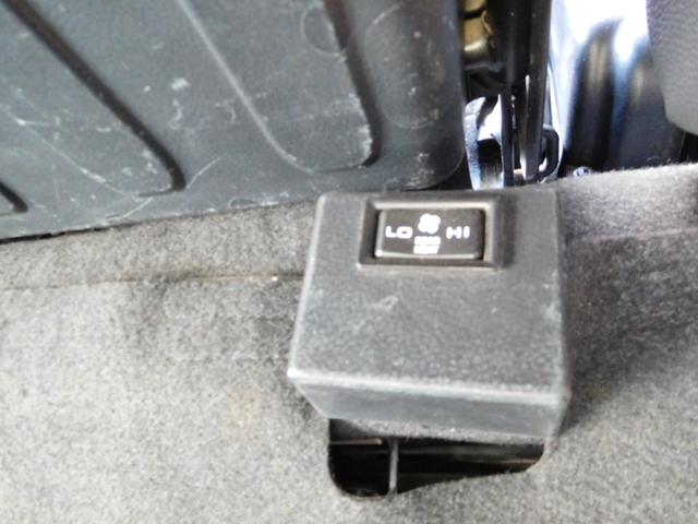 キャンター Ｗキャブ全低床　Ｗキャブ　カスタムメッキ　メッキ新品バンパー　フロントメッキフェンター　後期　新品笠木　６速デュオニック　キーレス　積載量２０００Ｋｇ　オーバーヘッドシェルフ　リヤヒーター　左電動格納ミラー　ＥＴＣ（25枚目）