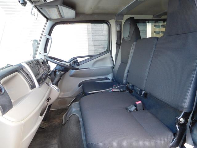キャンター Ｗキャブ全低床　Ｗキャブ　カスタムメッキ　メッキ新品バンパー　フロントメッキフェンター　後期　新品笠木　６速デュオニック　キーレス　積載量２０００Ｋｇ　オーバーヘッドシェルフ　リヤヒーター　左電動格納ミラー　ＥＴＣ（32枚目）