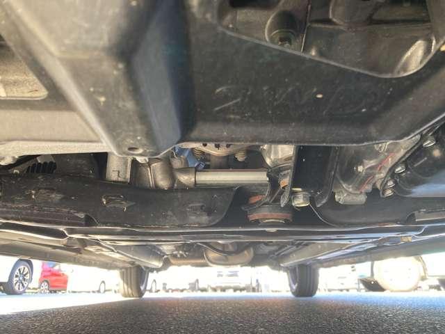 eKクロス T 元試乗車/ワンオーナー/禁煙車 禁煙 1オーナー 前後ソナー 前席シートヒーター インテリキー ターボ 盗難防止装置 Bカメラ ベンチシート ABS カーテンエアバック オートエアコン 横滑り防止装置(10枚目)