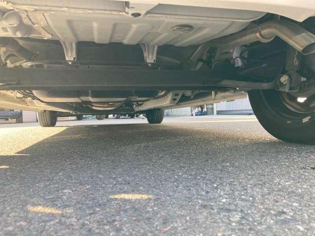 ｅＫワゴン Ｍ　アイドリングストップ　シートヒーター　禁煙　踏み間違い防止アシスト　イモビライザー　パワーウィンドウ　ワンオーナ車　Ｐセンサー　マニュアルエアコン　バックカメラ　キーレスエントリー　前席シートヒーター（9枚目）