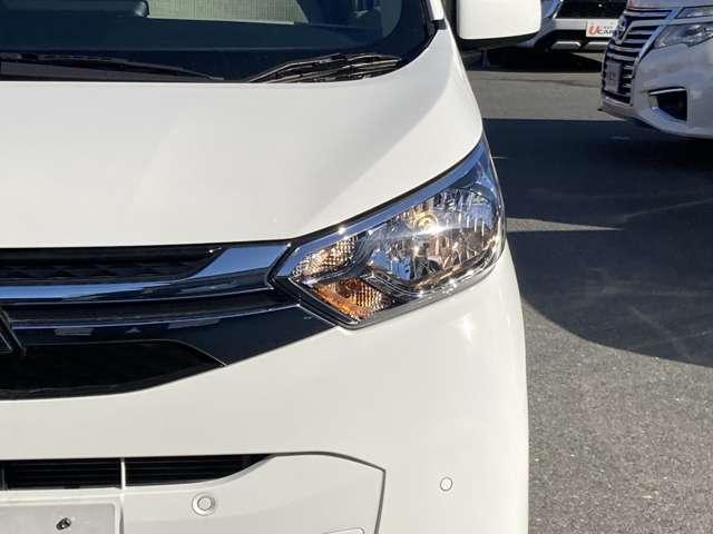 ｅＫワゴン Ｍ　アイドリングストップ　シートヒーター　禁煙　踏み間違い防止アシスト　イモビライザー　パワーウィンドウ　ワンオーナ車　Ｐセンサー　マニュアルエアコン　バックカメラ　キーレスエントリー　前席シートヒーター（11枚目）