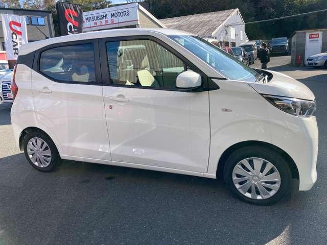 ｅＫワゴン Ｍ　アイドリングストップ　シートヒーター　禁煙　踏み間違い防止アシスト　イモビライザー　パワーウィンドウ　ワンオーナ車　Ｐセンサー　マニュアルエアコン　バックカメラ　キーレスエントリー　前席シートヒーター（13枚目）