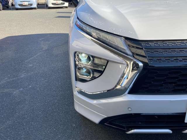 エクリプスクロスＰＨＥＶ Ｐ　ナビ　バックカメラ　全方位モニター　３６０度カメラ　ＡＢＳ　クルコン　バックカメラ　ソナー　寒冷地仕様車　禁煙車　４ＷＤ　盗難防止　フルオートエアコン　横滑り防止　キーフリー　サイドエアバッグ　ナビ（9枚目）