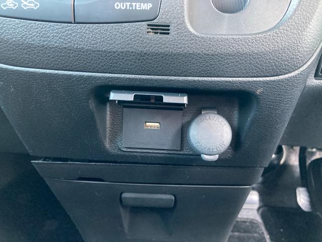 スペーシア Ｇリミテッド　ナビ　バックカメラ　全方位モニター　禁煙　デュアルカメラサポート　Ｒカメラ　前席シートヒーター　点検記録簿　ＥＳＰ　スマートキー＆プッシュスタート　ナビ　ベンチシート　盗難防止システム　リモコンキー（31枚目）