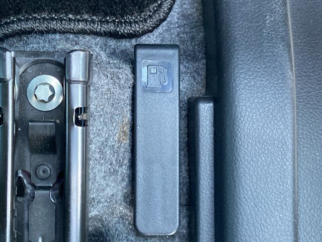 スペーシア Ｇリミテッド　ナビ　バックカメラ　全方位モニター　禁煙　デュアルカメラサポート　Ｒカメラ　前席シートヒーター　点検記録簿　ＥＳＰ　スマートキー＆プッシュスタート　ナビ　ベンチシート　盗難防止システム　リモコンキー（32枚目）