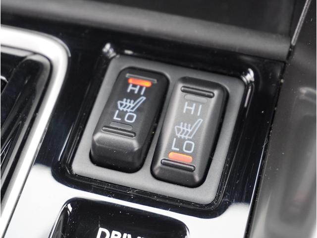 エクリプスクロスＰＨＥＶ ブラックエディション　アラウンドビューモニター　クリアランスソナー　サイドエアバッグ　スマートキー　ＬＥＤヘッドライト　シートヒーター　フルセグＴＶ　アダプティブクルーズコントロール　フルオートエアコン　誤発進抑制（6枚目）