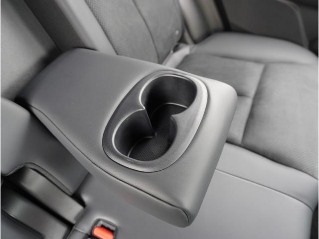 エクリプスクロスＰＨＥＶ ブラックエディション　アラウンドビューモニター　クリアランスソナー　サイドエアバッグ　スマートキー　ＬＥＤヘッドライト　シートヒーター　フルセグＴＶ　アダプティブクルーズコントロール　フルオートエアコン　誤発進抑制（36枚目）