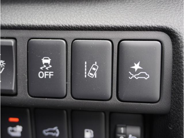 エクリプスクロスＰＨＥＶ ブラックエディション　アラウンドビューモニター　クリアランスソナー　サイドエアバッグ　スマートキー　ＬＥＤヘッドライト　シートヒーター　フルセグＴＶ　アダプティブクルーズコントロール　フルオートエアコン　誤発進抑制（52枚目）