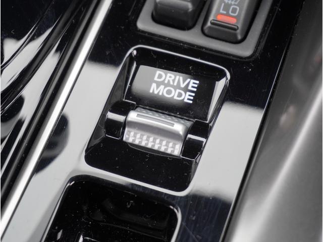 エクリプスクロスＰＨＥＶ ブラックエディション　アラウンドビューモニター　クリアランスソナー　サイドエアバッグ　スマートキー　ＬＥＤヘッドライト　シートヒーター　フルセグＴＶ　アダプティブクルーズコントロール　フルオートエアコン　誤発進抑制（64枚目）