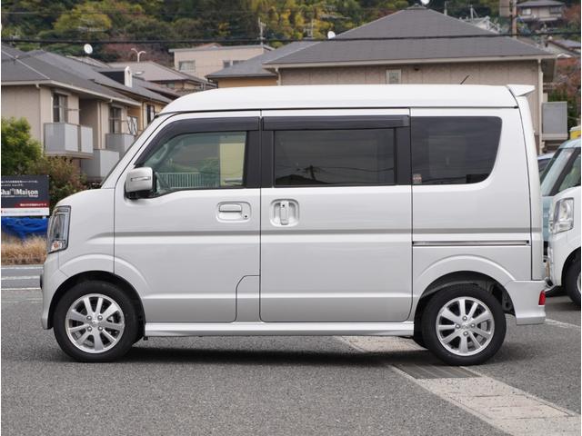 タウンボックス G フルフラットシート ETC付き シートヒーター フルセグテレビ 盗難警報装置 DVD アルミ ターボ車 パーキングセンサー バックカメラ ダブルエアバック 横滑り防止装置 メモリーナビ パワーウィンド(11枚目)