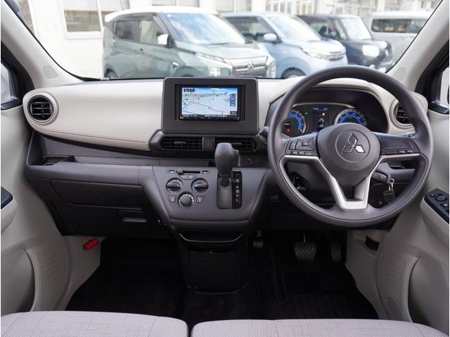 �C���p�l���̉摜�ƂȂ�܂��B�ԗ��]���؂ɂă_�b�V���{�[�h�̂�ՂȂǁA�O���[�U�[�l���i�r�܂����[�_�[�Ȃǎ��t������Ă����ԗ����������܂��B�]���؂ɂĂ��m�F���������Ԋm�F�������߂����Ē����܂��B