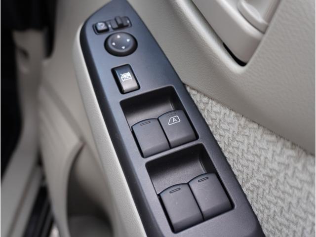 �y�p���[�E�B���h�E�X�C�b�`�z�㕔���Ȃ��^�]�Ȃ��瑀�삪�ł��܂��恙�V�Ԃł͓�����O�ł����A���ÎԂ�I�ԍۂ����̋@�\�����邩�Ȃ����͑厖�ł���