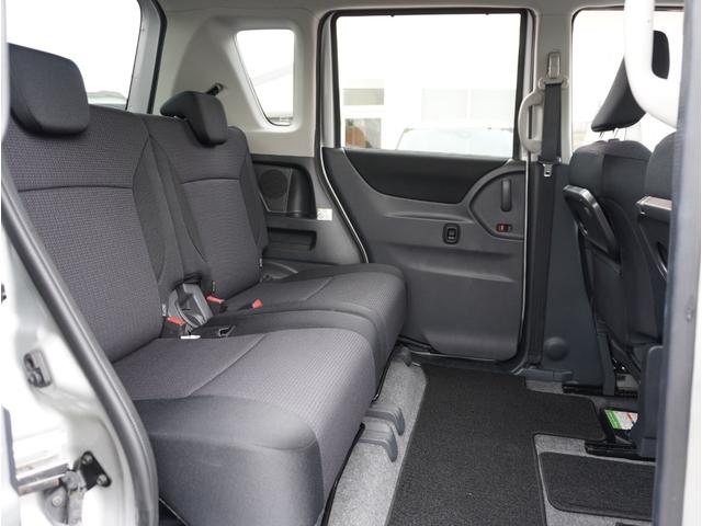 デリカＤ：２ Ｓ　ＡＳ＆Ｇ　衝突被害軽減ブレーキ　横滑り防止装置　パワーステアリング　両側パワースライドドア　スマートキー　アイドリングストップ　オートエアコン　オートクルーズコントロール　バックモニター　ナビ・ＴＶ　ＥＴＣ（6枚目）