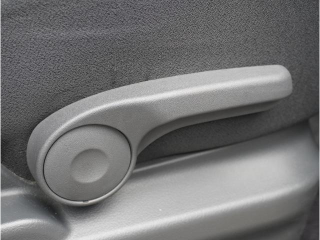 デリカＤ：２ Ｓ　ＡＳ＆Ｇ　衝突被害軽減ブレーキ　横滑り防止装置　パワーステアリング　両側パワースライドドア　スマートキー　アイドリングストップ　オートエアコン　オートクルーズコントロール　バックモニター　ナビ・ＴＶ　ＥＴＣ（27枚目）