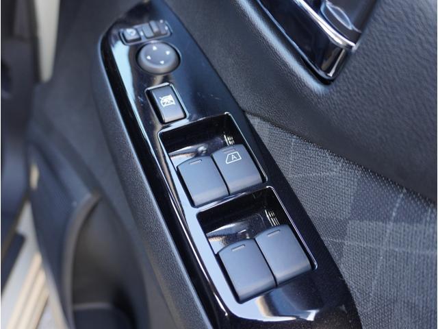 �y�p���[�E�B���h�E�X�C�b�`�z�㕔���Ȃ��^�]�Ȃ��瑀�삪�ł��܂��恙�V�Ԃł͓�����O�ł����A���ÎԂ�I�ԍۂ����̋@�\�����邩�Ȃ����͑厖�ł��ˁ�